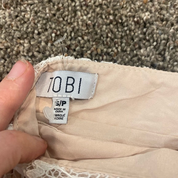 White and cream lace skirt size S - Picture 2 of 2